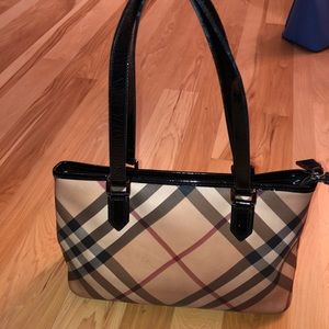 Burberry purse